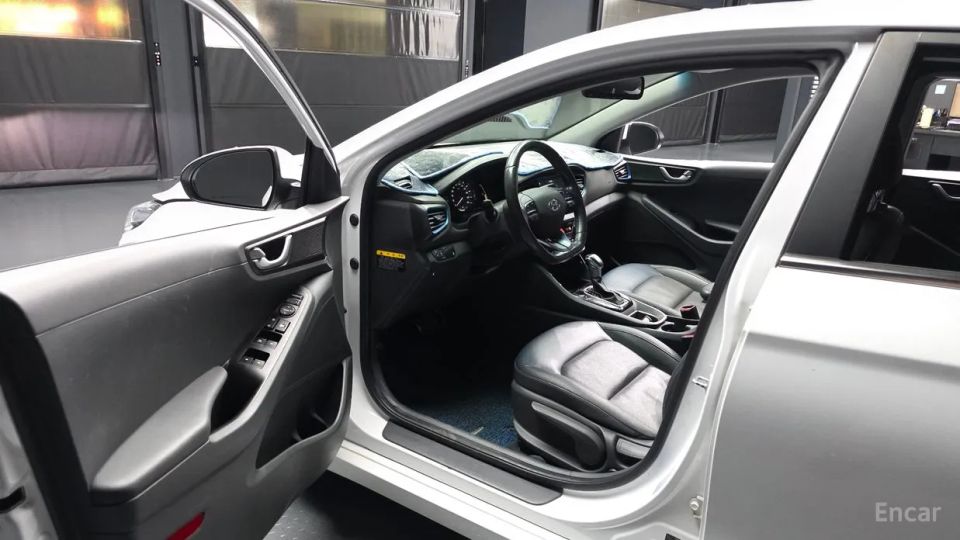 Hyundai Ioniq