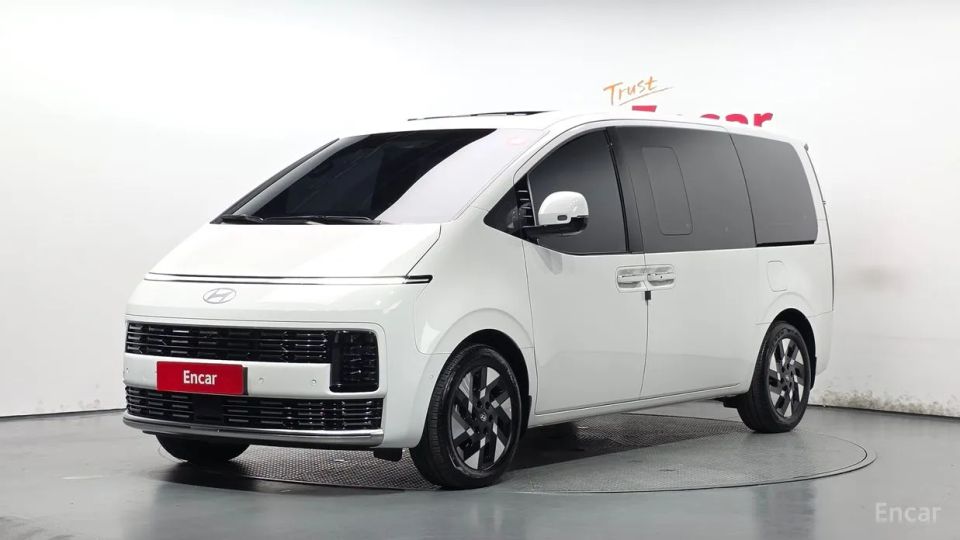 Hyundai Staria