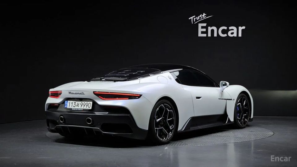 Maserati MC20