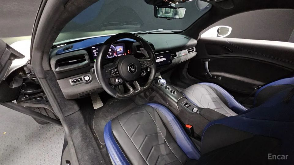 Maserati MC20
