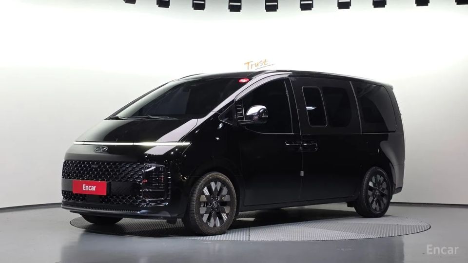 Hyundai Staria