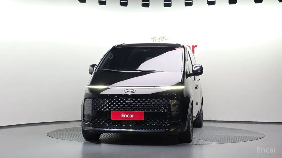 Hyundai Staria