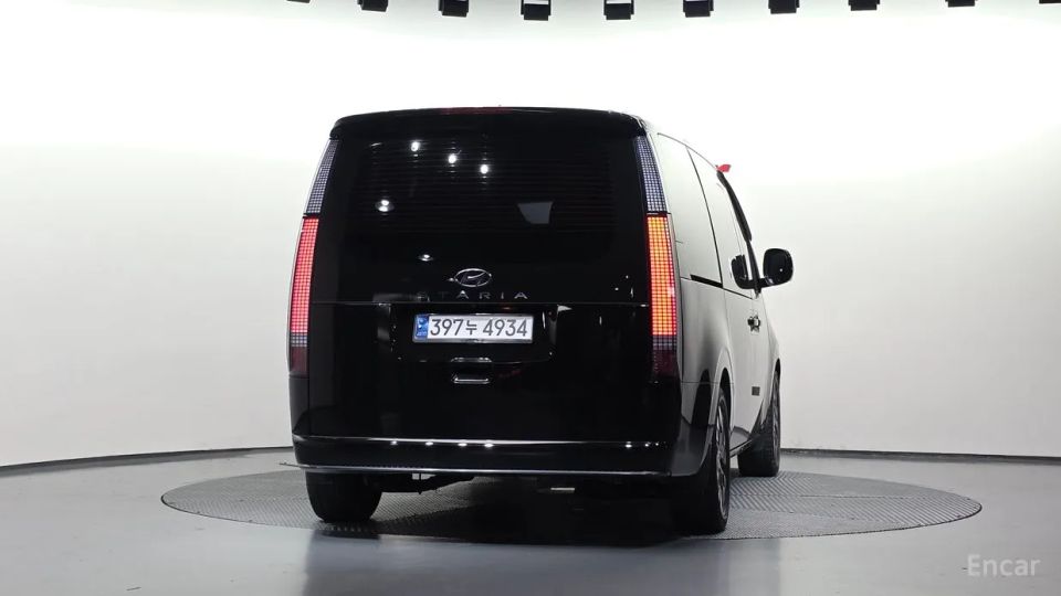 Hyundai Staria
