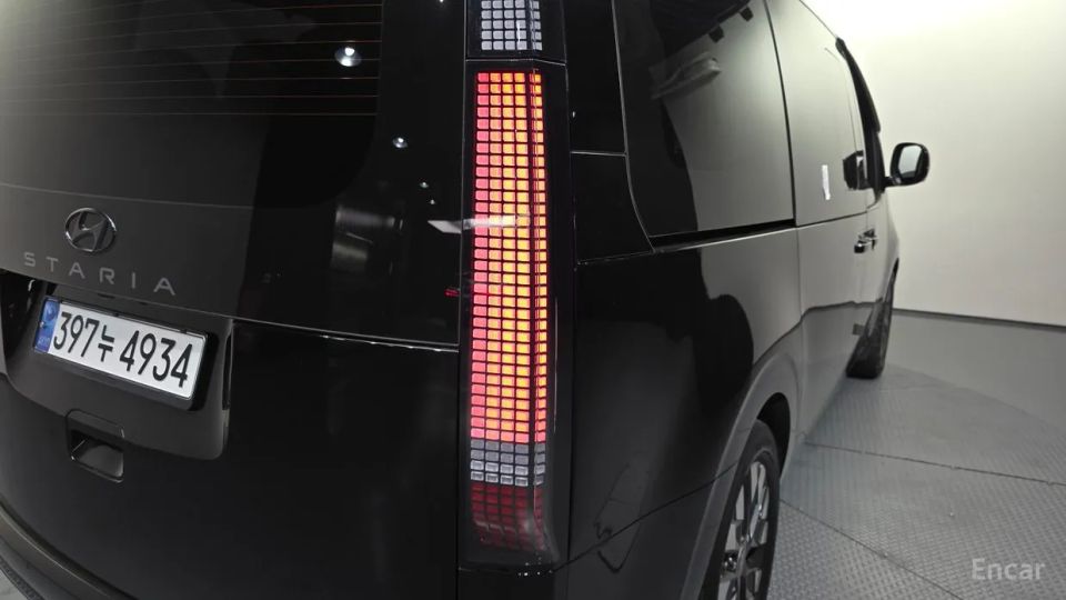 Hyundai Staria