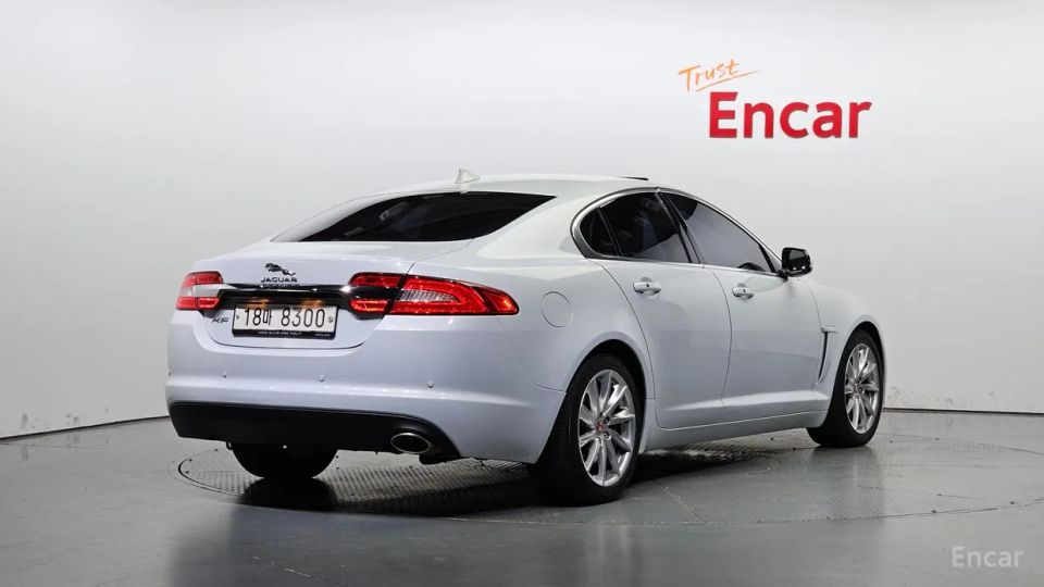 Jaguar xf