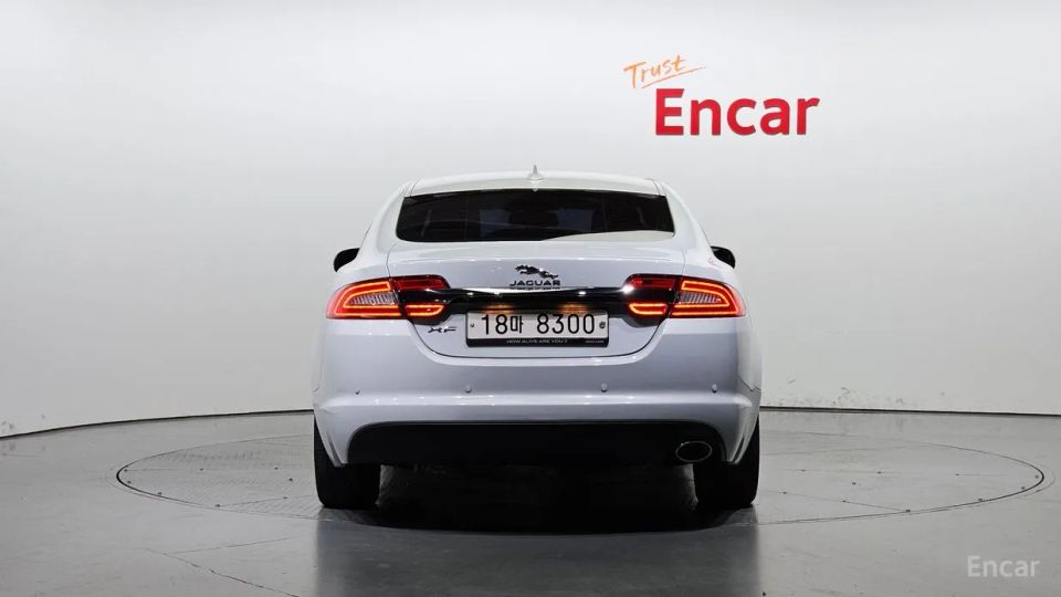 Jaguar xf
