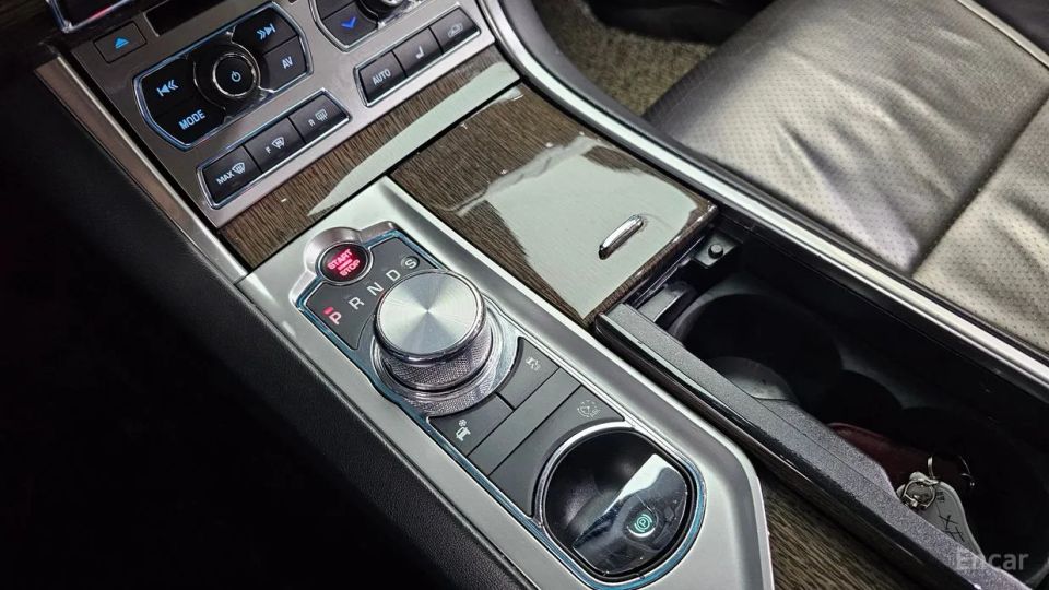 Jaguar xf