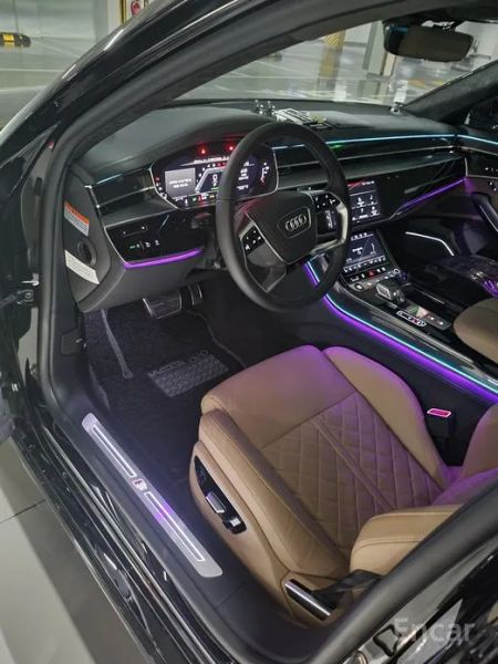 Audi S8