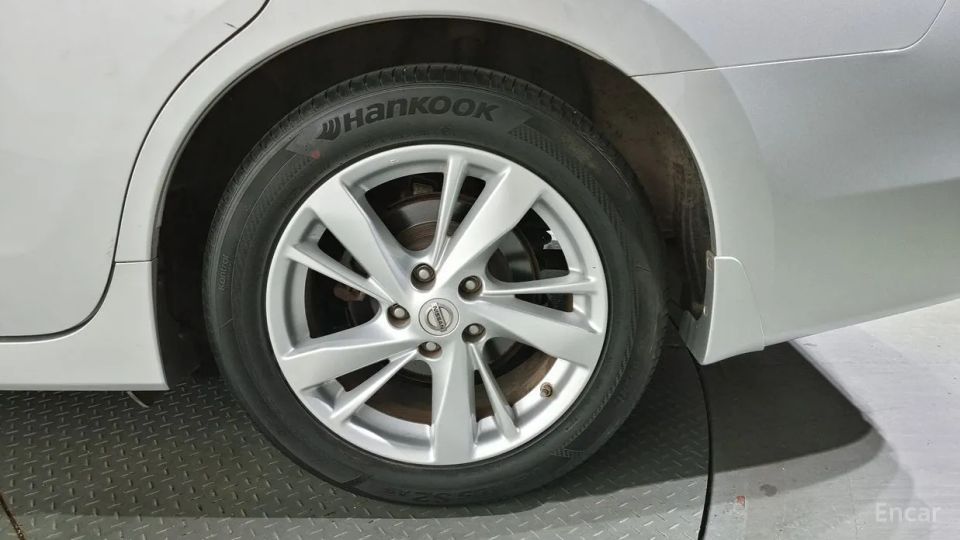 Nissan altima