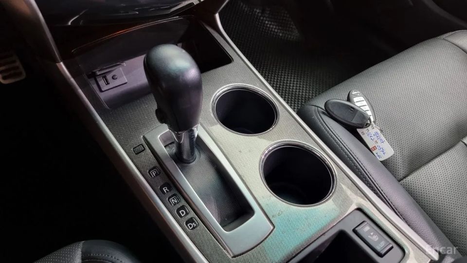 Nissan altima