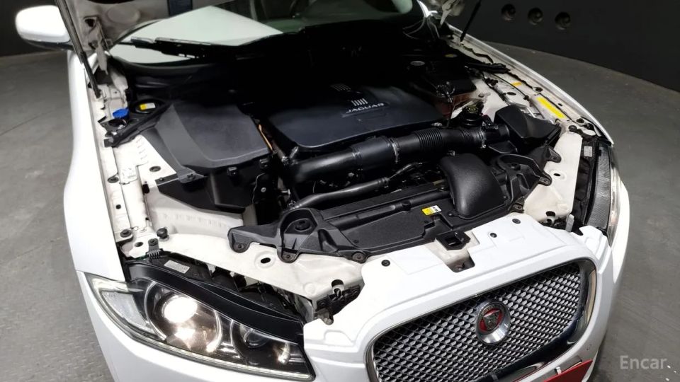 Jaguar xf