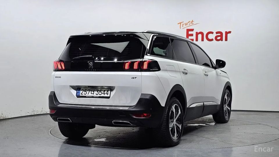 Peugeot 5008