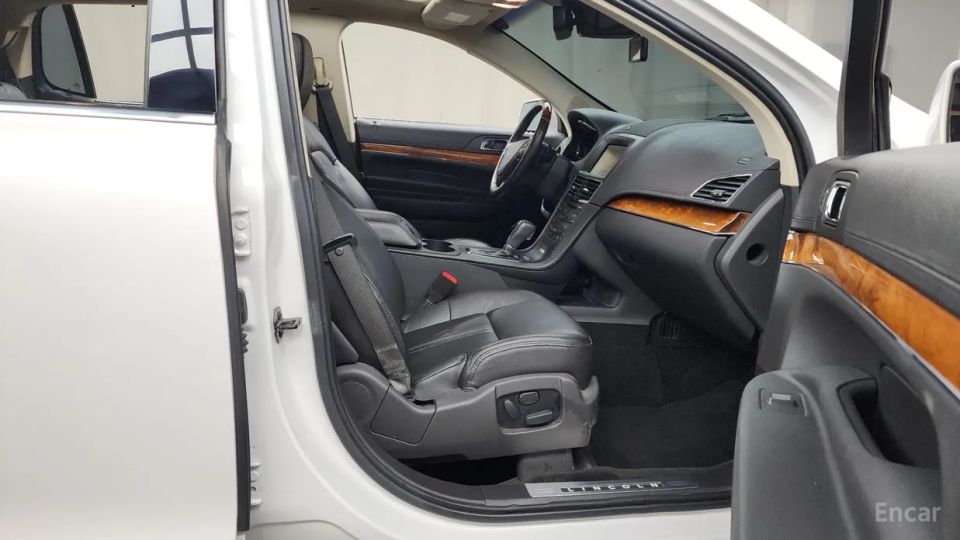 Lincoln MKT