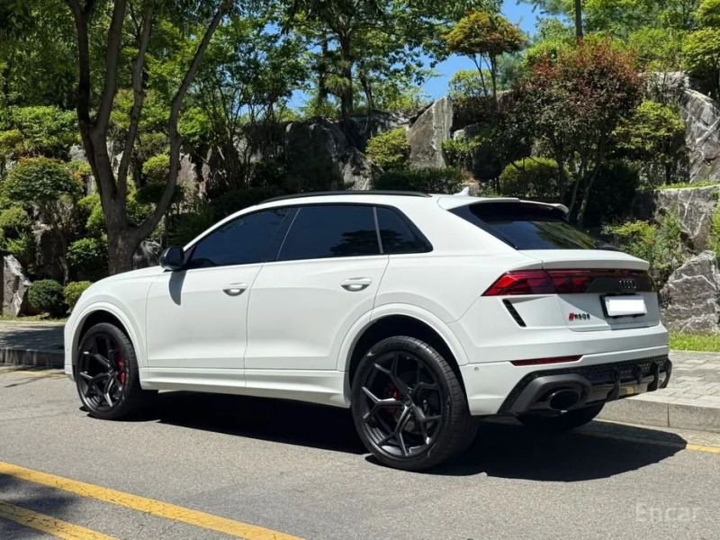 Audi rsq8