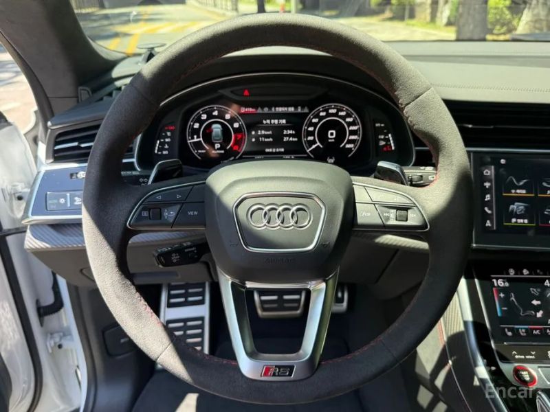 Audi rsq8