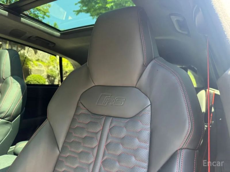 Audi rsq8
