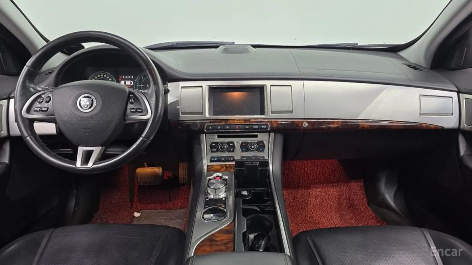 Jaguar xf