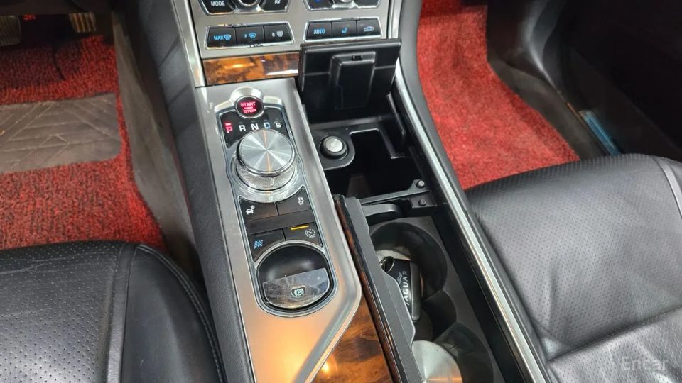 Jaguar xf