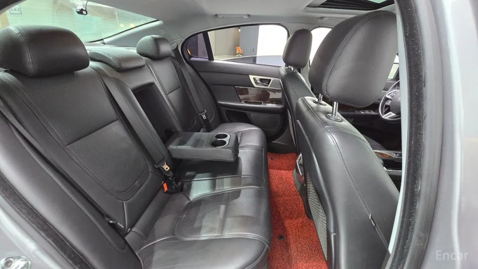 Jaguar xf