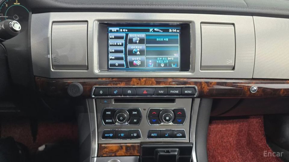 Jaguar xf