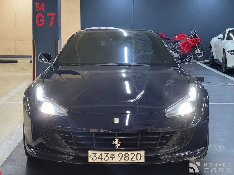 Ferrari GTC4 Lusso