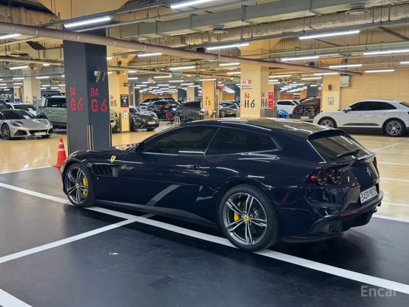 Ferrari GTC4 Lusso