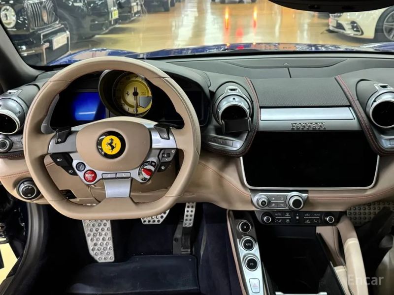 Ferrari GTC4 Lusso