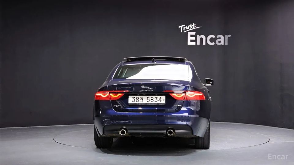 Jaguar xf