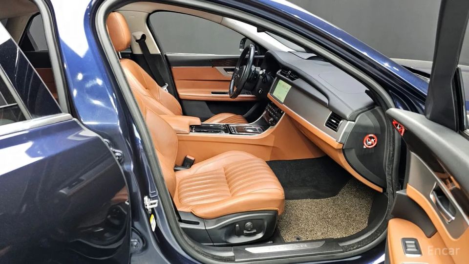 Jaguar xf