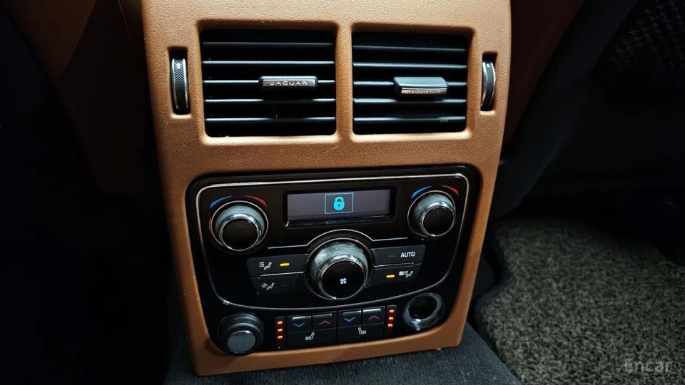 Jaguar xf