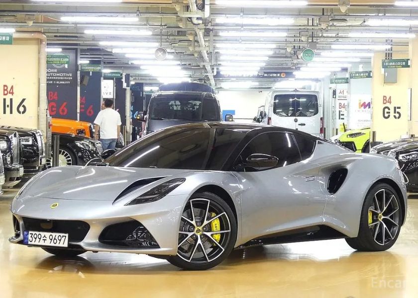 Lotus Emira