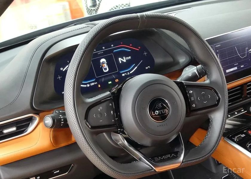 Lotus Emira