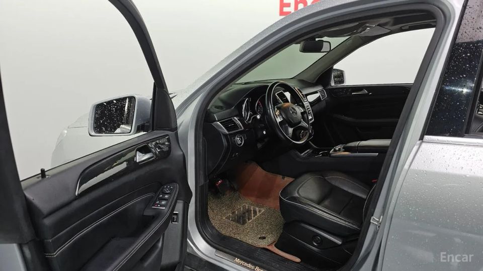 Mercedes-Benz M-class