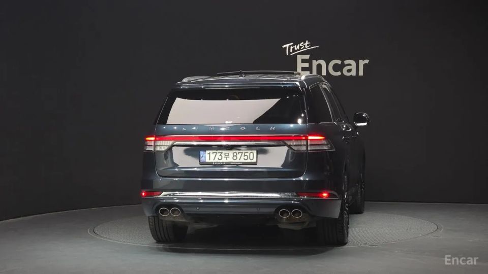 Lincoln Aviator