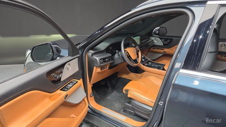 Lincoln Aviator