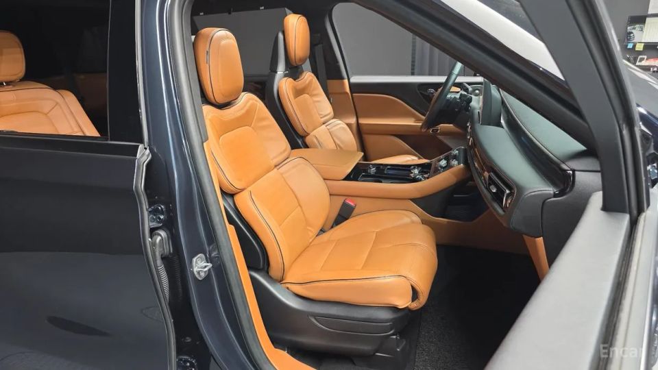 Lincoln Aviator