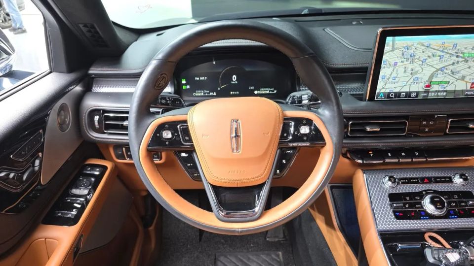 Lincoln Aviator