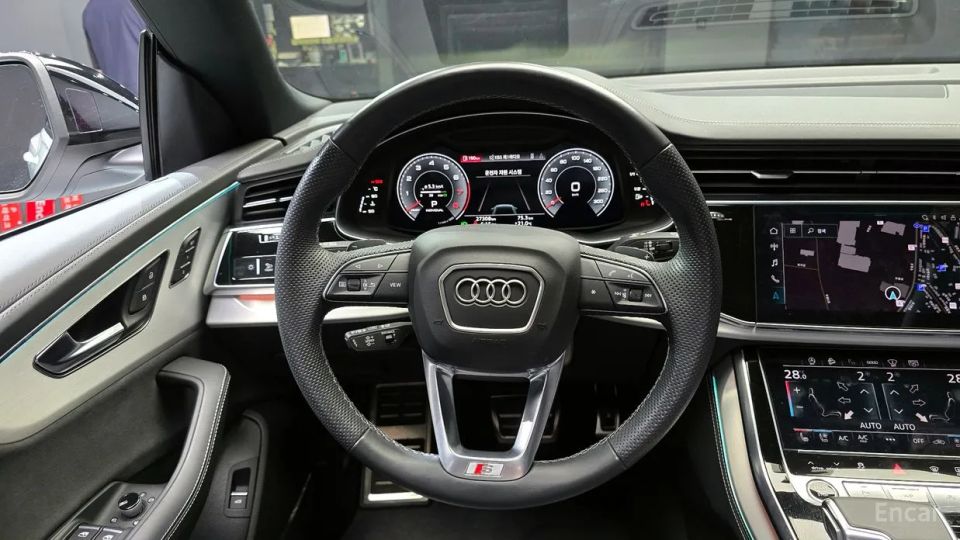 Audi Q8