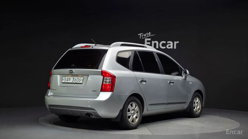 Kia Carens