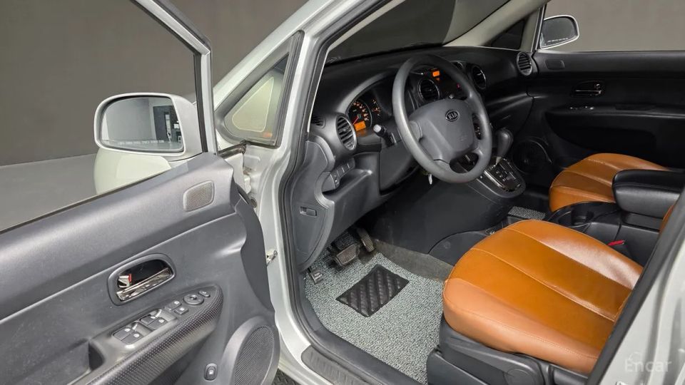 Kia Carens
