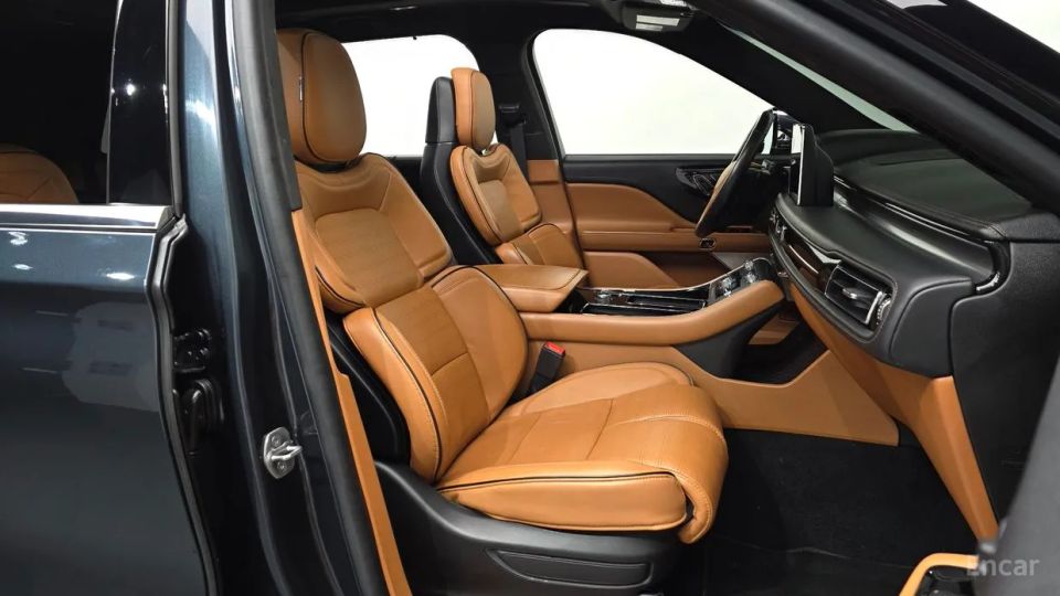 Lincoln Aviator