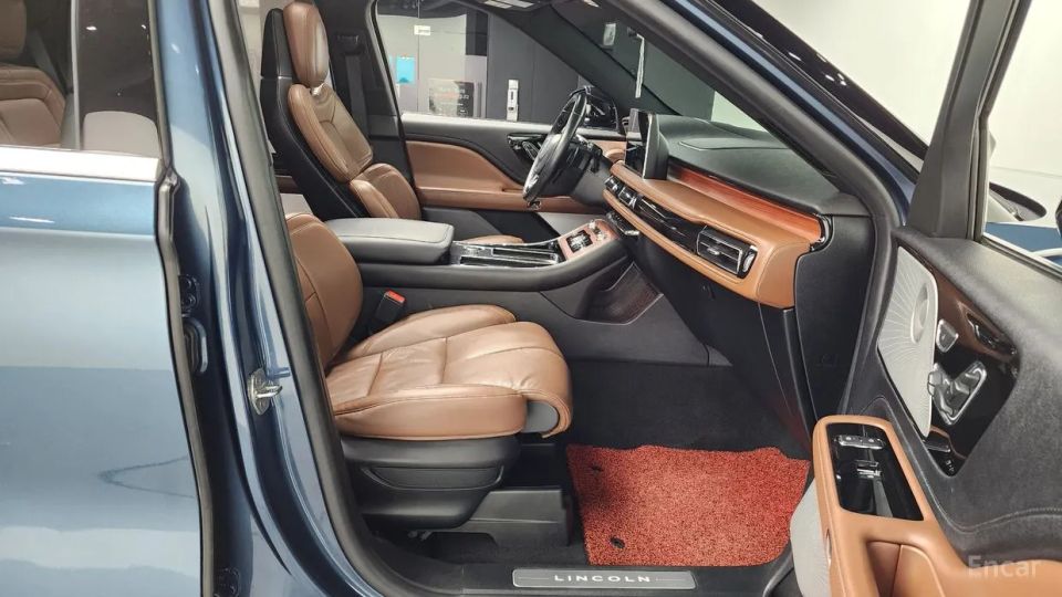 Lincoln Aviator