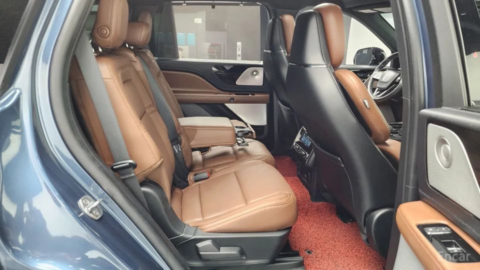 Lincoln Aviator