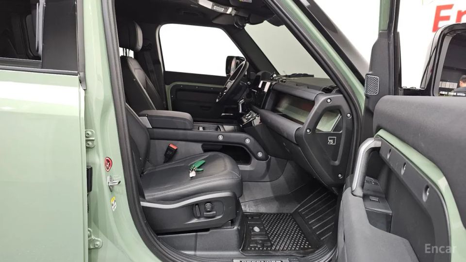Land Rover Defender