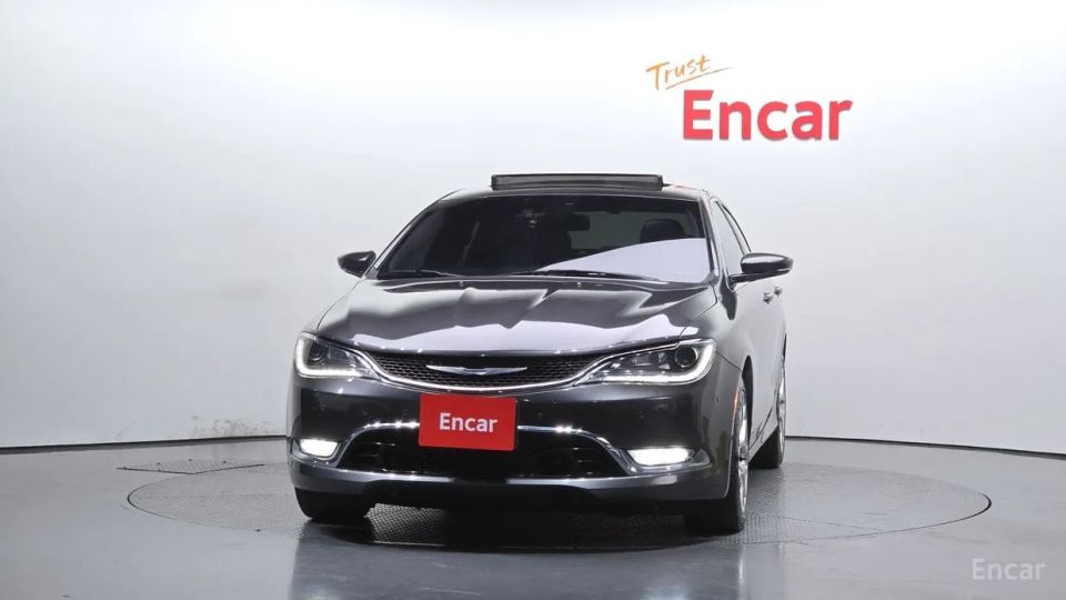 Chrysler 200