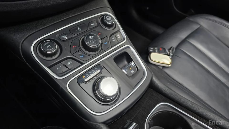 Chrysler 200