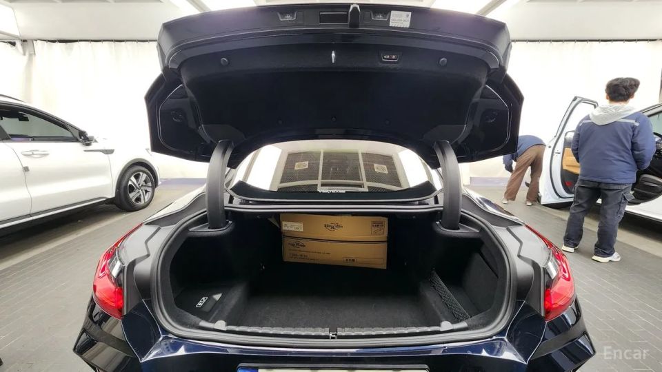 BMW 8-series