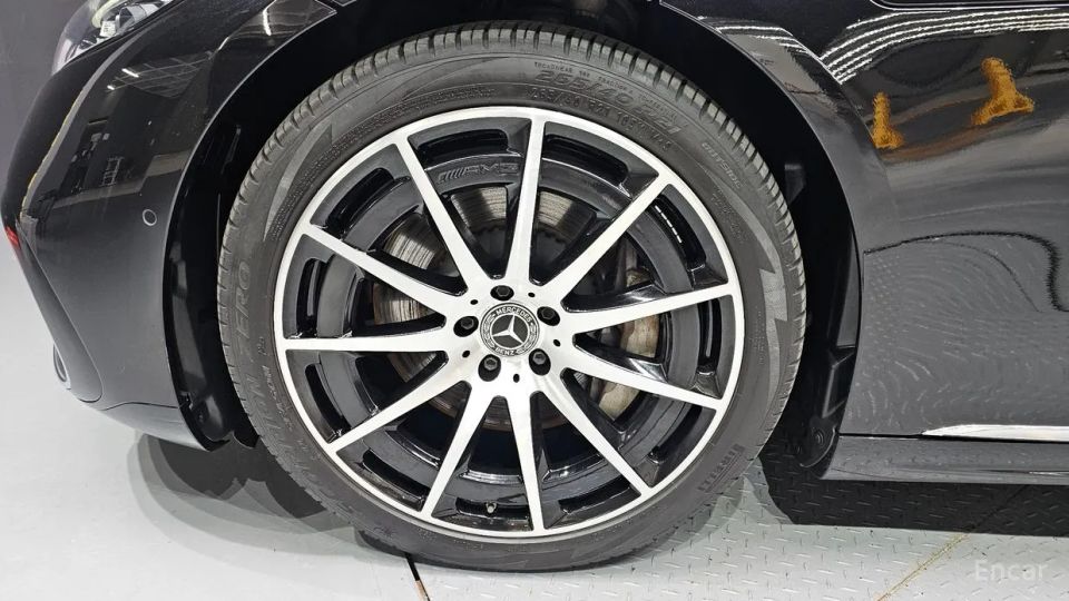 Mercedes-Benz EQS