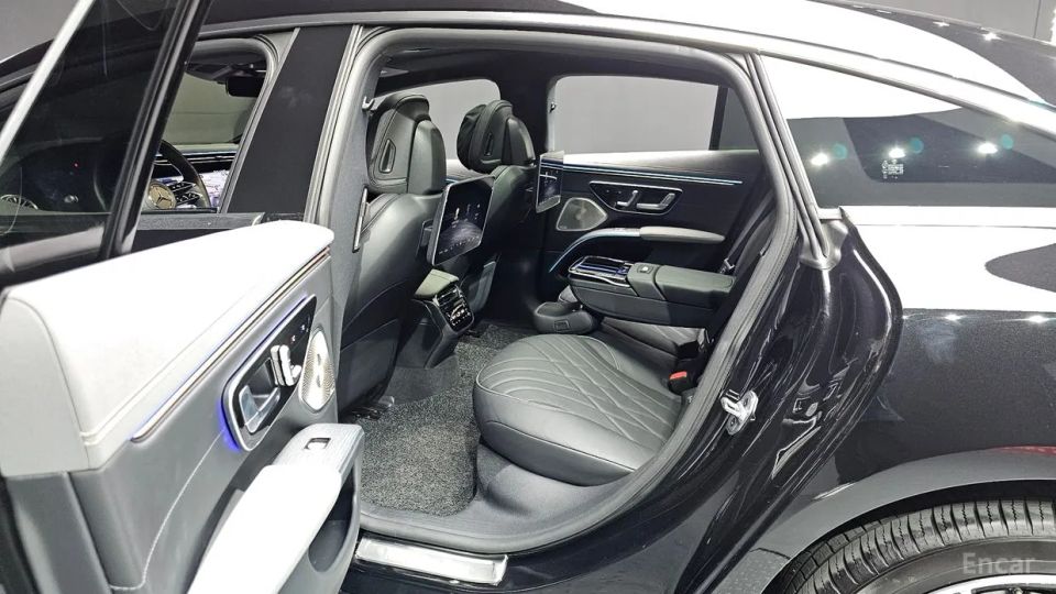 Mercedes-Benz EQS