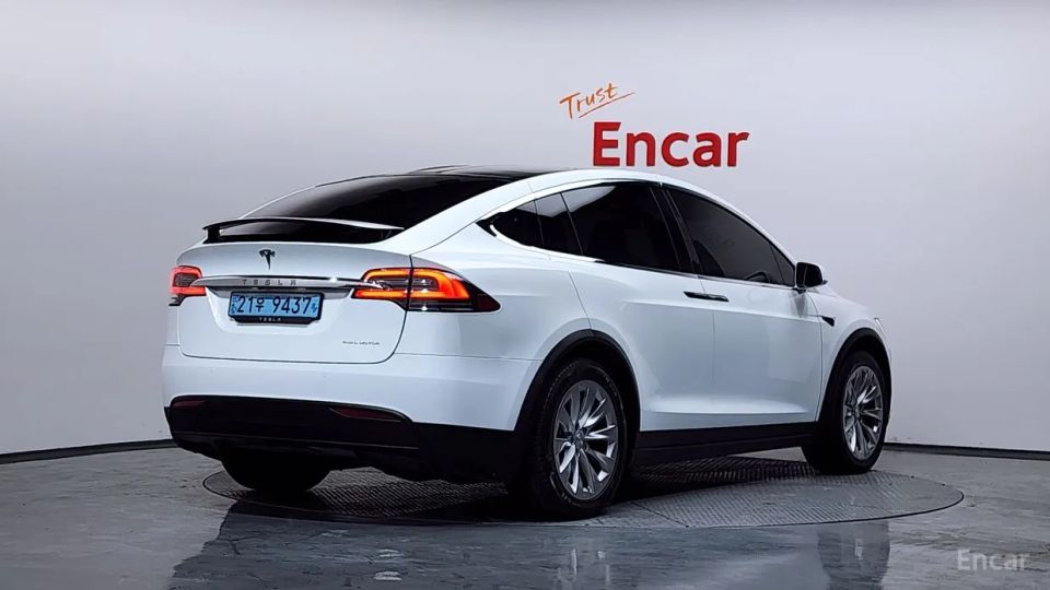Tesla model-x
